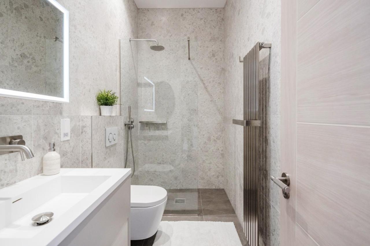 Beautiful 2 Bedrooms Split Level Fulham Apartment London Exteriör bild